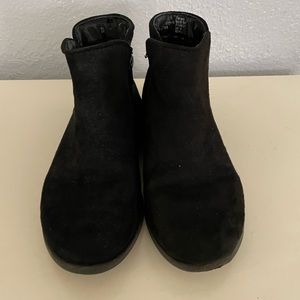 Girls Cat & Jack Suede Boots